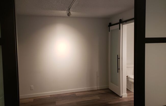 2 beds, 1.5 baths, 935 sqft, $2,250, Unit 808