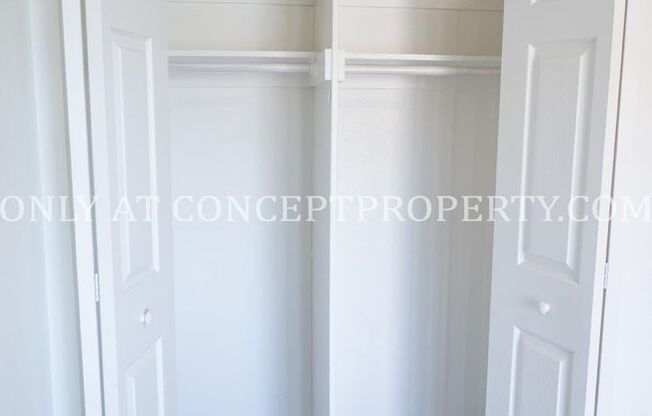 2 beds, 1 bath, 830 sqft, $1,199, Unit 26