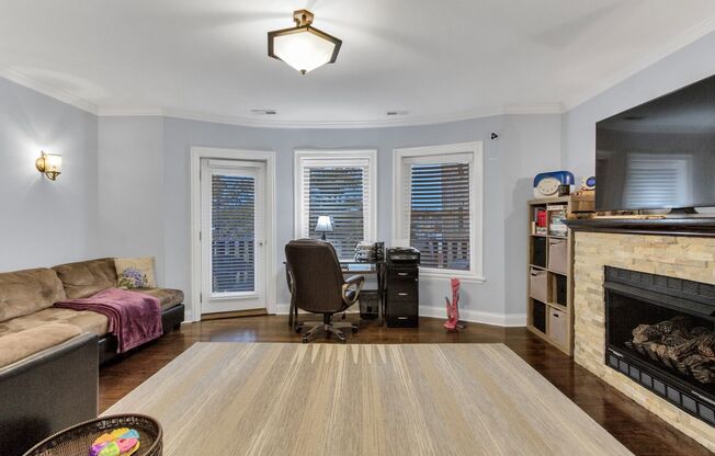 5726 N MOZART
