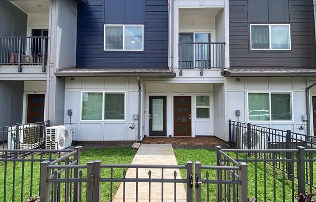 Brand New Flexible Live/Work Townhouse 3 Bed 3.5 Bath in Alana at Hoopili!