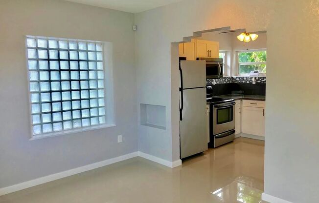 535 NE 68th Street #Upstairs