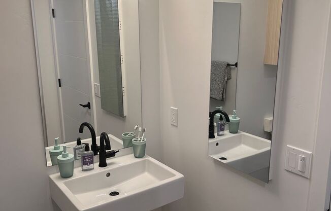 2 beds, 2 baths, 816 sqft, $3,995, Unit 809