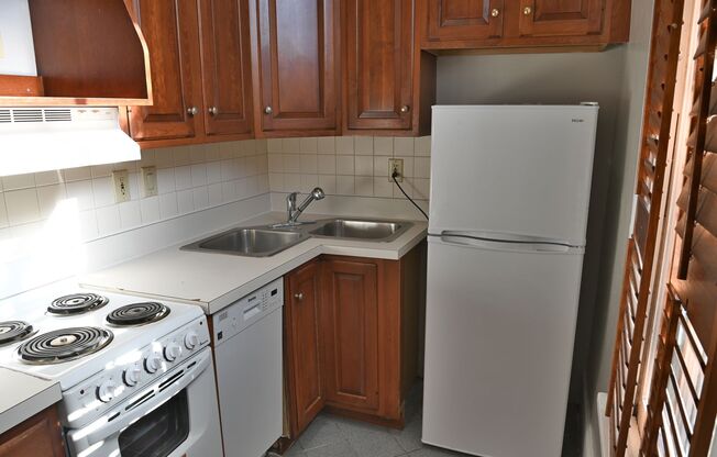 2 beds, 1 bath, $1,175, Unit 204 Forster