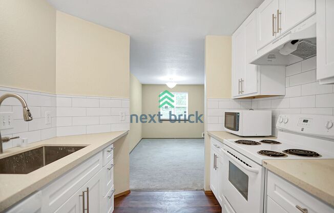 2 Bed 2 Bath Condo for Rent in Kirkland!