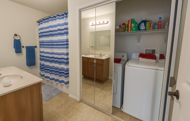 2 beds, 1 bath, $1,130, Unit B-303