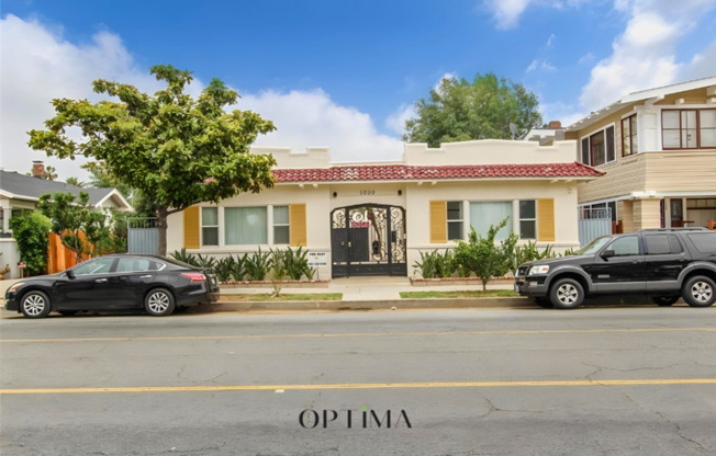 1030 Magnolia Ave