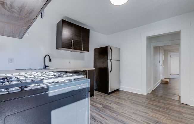 2 beds, 1 bath, $1,299, Unit Apt 1