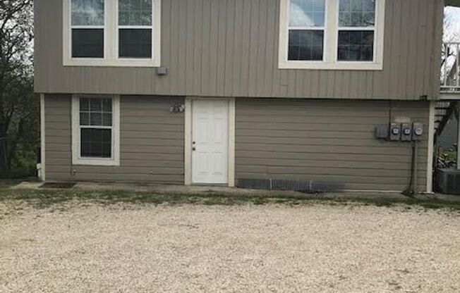 2 beds, 1 bath, $850