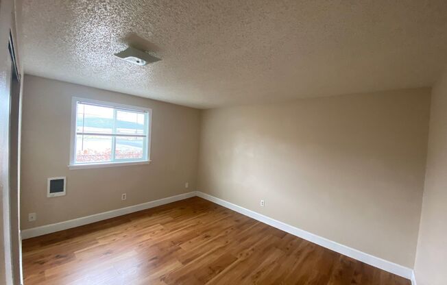 3015 E Central Apts