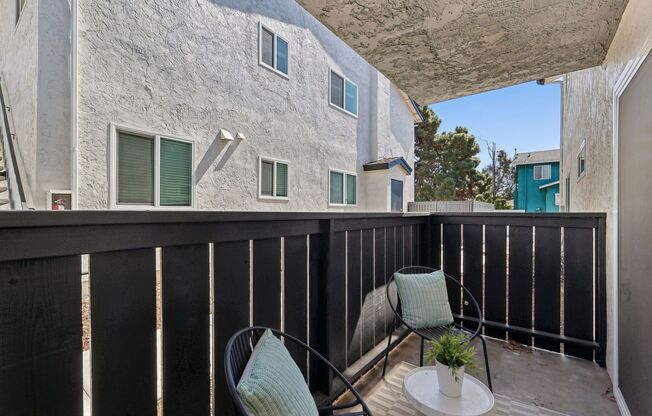 3 beds, 2 baths, 1,200 sqft, $3,695, Unit 403