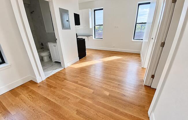 2 beds, 1 bath, 600 sqft, $3,000, Unit 3F