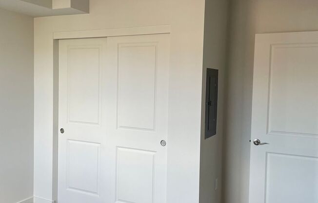1 bed, 1 bath, 666 sqft, $1,599, Unit 212