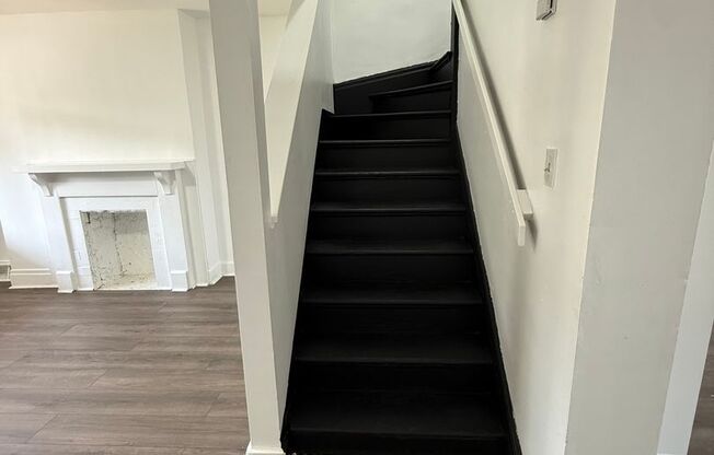 2-Bedroom Home with Fenced Yard – Minutes from Downtown Pittsburgh