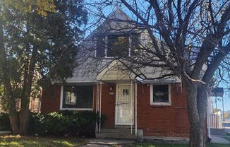2 bedroom upper