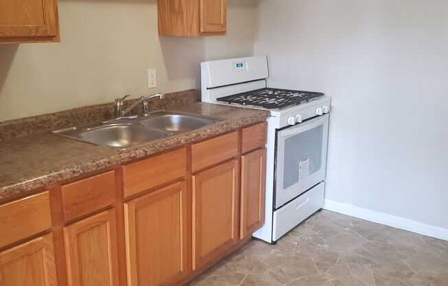 1 bed, 1 bath, 400 sqft, $695, Unit #206