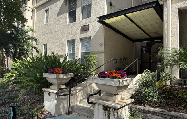 402 S Armenia Ave. #133