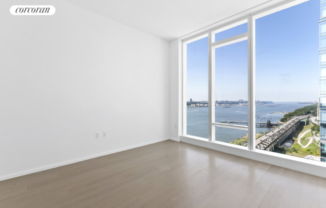 30 RIVERSIDE BLVD