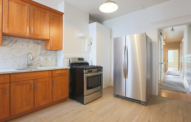 3 beds, 1 bath, $4,995, Unit 1740 Union