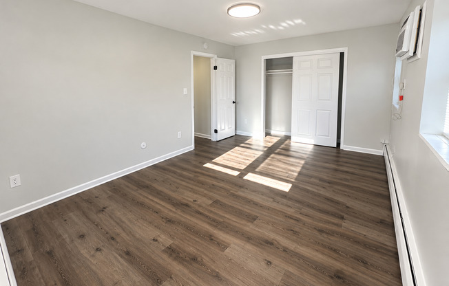 3 beds, 2 baths, 950 sqft, $2,150, Unit D03