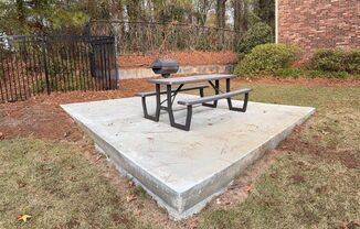 2 beds, 1 bath, $1,500, Unit B2