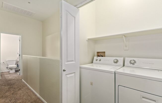 4 beds, 2.5 baths, $2,200, Unit #1171