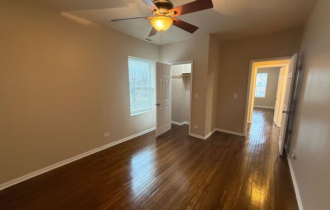 3 beds, 1 bath, $1,500, Unit 7800 #1N