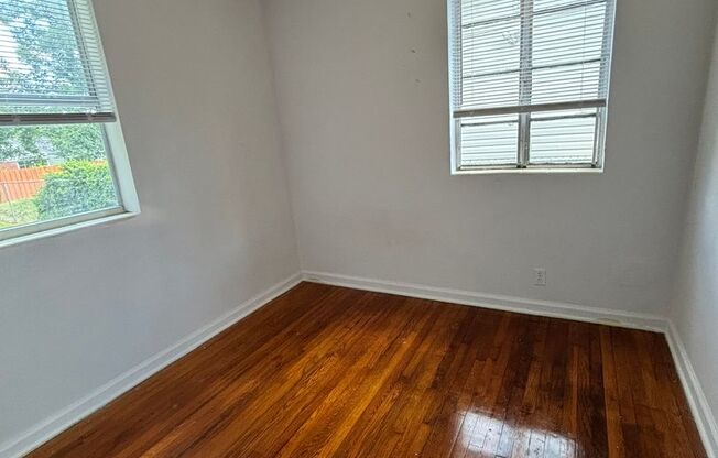 2 beds, 1 bath, $1,350