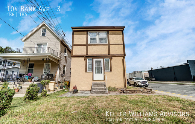 104 Bank Ave