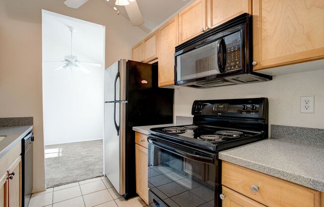 1 bed, 1 bath, 626 sqft, $1,099, Unit 12th St. #230