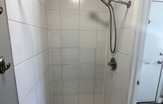 Studio, 1 bath, $999, Unit 2600 #5