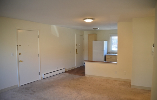 2 beds, 1 bath, 780 sqft, $2,200, Unit D