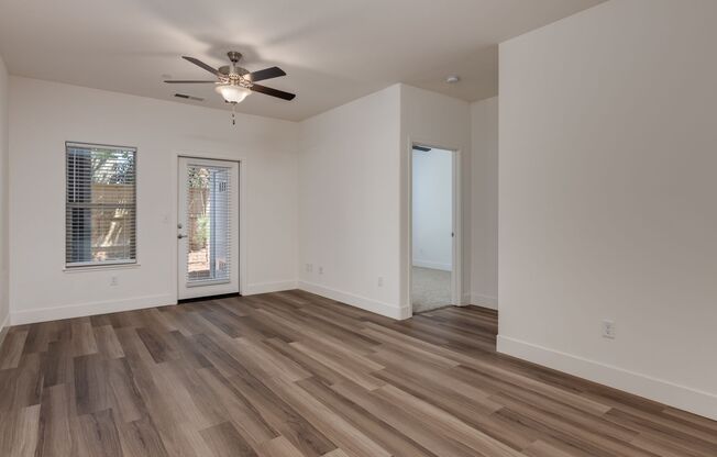 2 beds, 2 baths, 989 sqft, $1,770, Unit 133