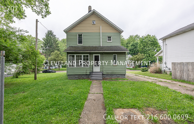 707 GRACE AVE