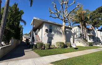 1 bed, 1 bath, $2,050, Unit B