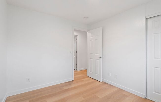 3 beds, 1 bath, 864 sqft, $1,750, Unit 40