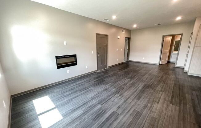 1 bed, 1 bath, 949 sqft, $1,250, Unit 9521 01