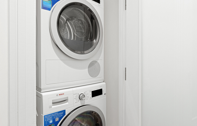 Studio, 1 bath, $4,300, Unit 7A