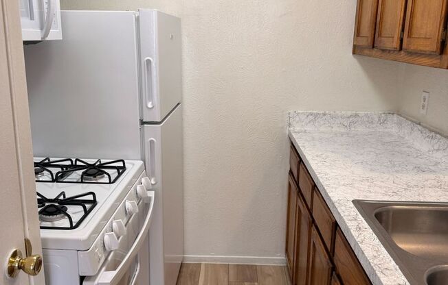 2 beds, 1 bath, 750 sqft, $1,050, Unit 102