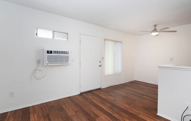 1 bed, 1 bath, $1,795, Unit 28