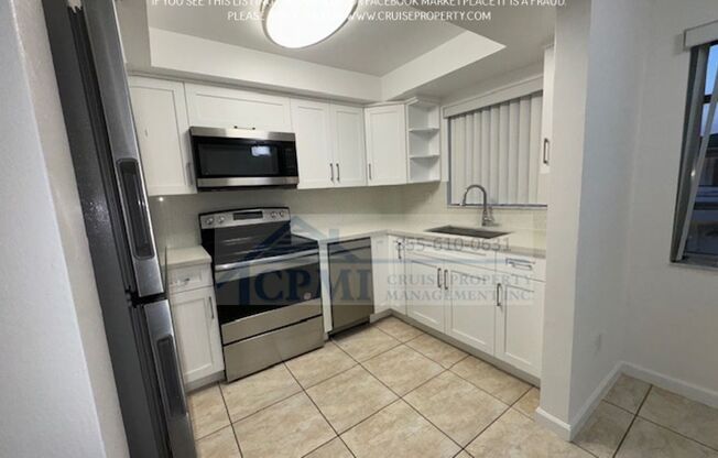 555 S Luna Ct