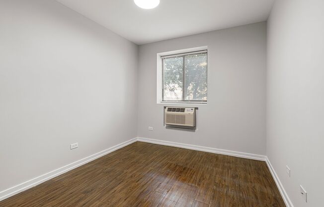 2 beds, 1 bath, 656 sqft, $2,450, Unit 303