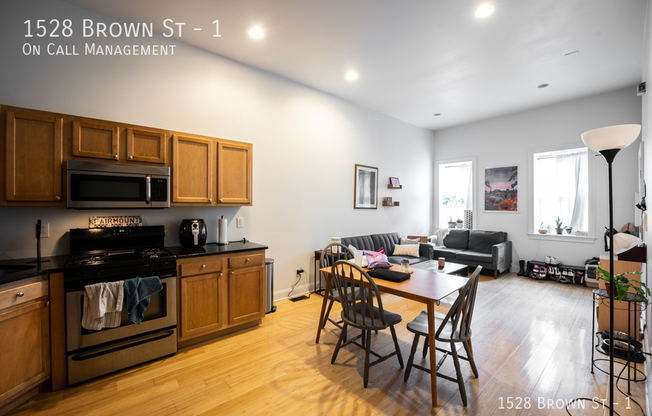 1528 BROWN ST