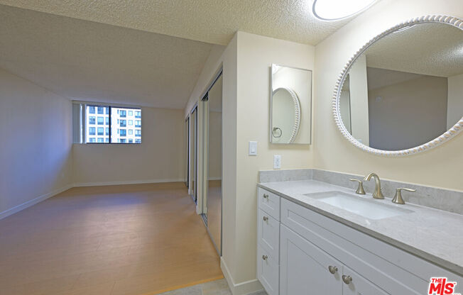 2 beds, 2 baths, 1,340 sqft, $4,395, Unit 714