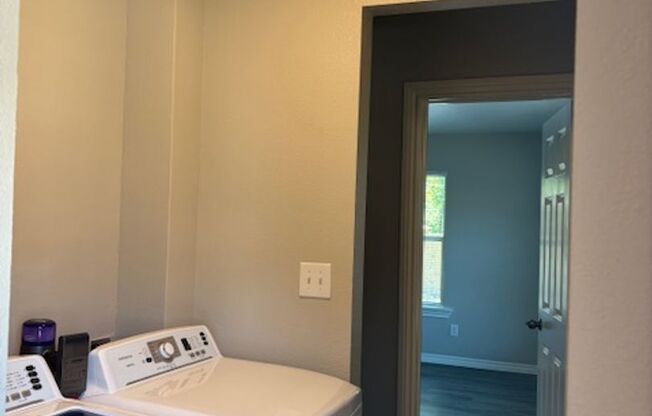 2 beds, 2 baths, 1,100 sqft, $1,650, Unit Unit B