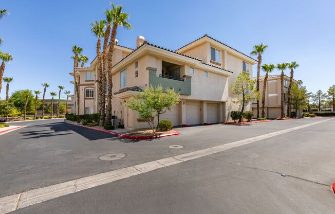 Beautiful 2nd floor condo