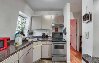 43 WOODWARD ST