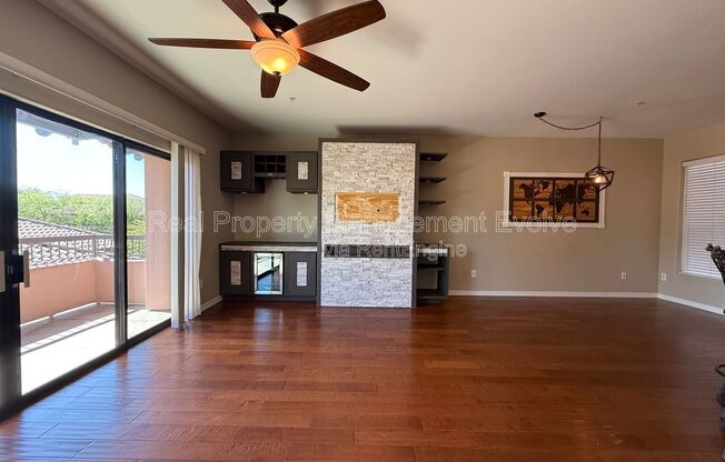 2 beds, 2 baths, 1,238 sqft, $2,175, Unit Unit 2015