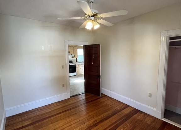 2 beds, 1 bath, 1,407 sqft, $2,600, Unit 2