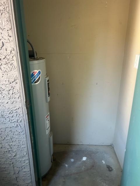 2 beds, 2 baths, 965 sqft, $1,295