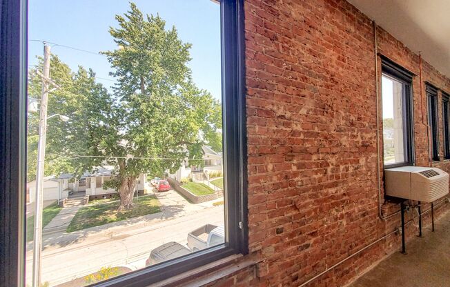 1 bed, 1 bath, 680 sqft, $1,195, Unit B413